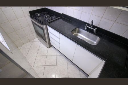 Casa para alugar com 80m², 2 quartos e 2 vagasCozinha