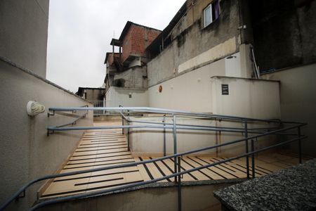 Apartamento à venda com 43m², 2 quartos e sem vagaÁrea comum - Piscina