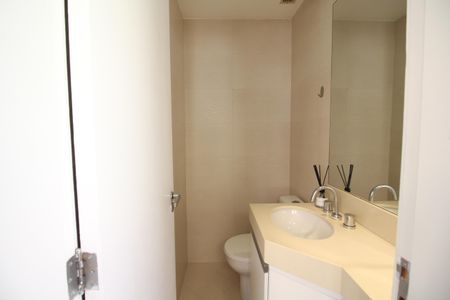 Apartamento para alugar com 167m², 3 quartos e 2 vagasLavabo