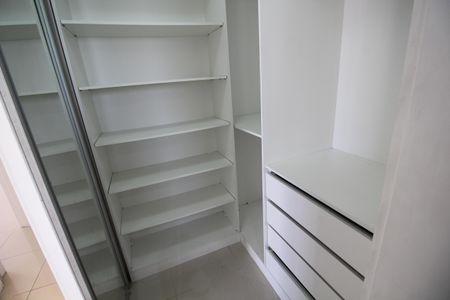 Apartamento para alugar com 167m², 3 quartos e 2 vagasQuarto 3 - Closet