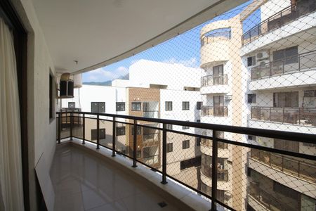 Apartamento para alugar com 167m², 3 quartos e 2 vagasQuarto 1 - Varanda