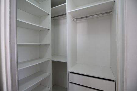 Apartamento para alugar com 167m², 3 quartos e 2 vagasQuarto 3 - Closet