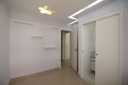 Apartamento para alugar com 167m², 3 quartos e 2 vagasQuarto 2