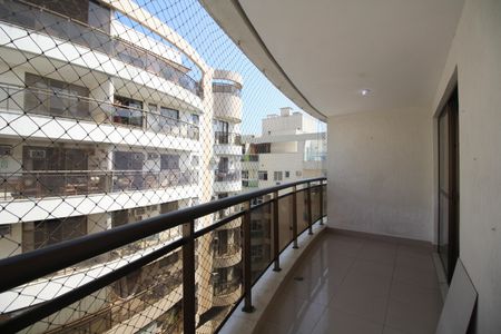 Apartamento para alugar com 167m², 3 quartos e 2 vagasQuarto 1 - Varanda