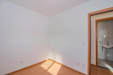Quarto 1 de apartamento para alugar com 2 quartos, 44m² em Morro Santana, Porto Alegre