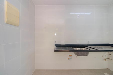 Apartamento para alugar com 44m², 2 quartos e 1 vaga Apartamento para alugar com 44m², 2 quartos e 1 vagaCozinha e Área de Serviço