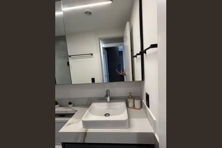 Apartamento à venda com 79m², 3 quartos e 1 vaga Apartamento à venda com 79m², 3 quartos e 1 vagaBanheiro