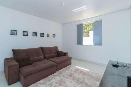 Casa à venda com 4 quartos, 325m² em Estoril, Belo Horizonte