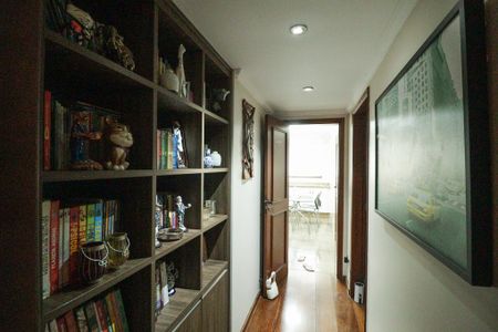 Apartamento à venda com 240m², 3 quartos e 4 vagasCorredor