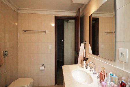 Apartamento à venda com 240m², 3 quartos e 4 vagasBanheiro da Suíte 3