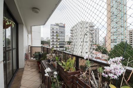 Apartamento à venda com 240m², 3 quartos e 4 vagasVaranda da Sala