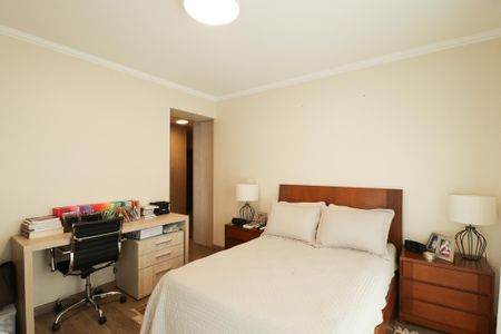 Apartamento à venda com 240m², 3 quartos e 4 vagasSuíte 3