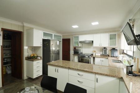 Apartamento à venda com 240m², 3 quartos e 4 vagasCozinha e Área de Serviço