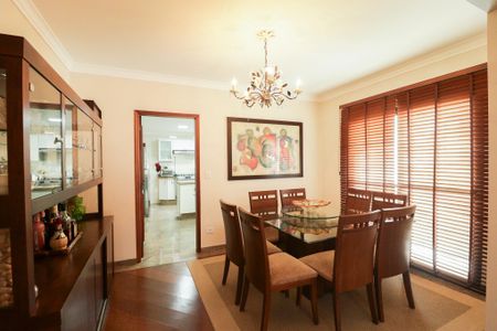 Apartamento à venda com 240m², 3 quartos e 4 vagasSala