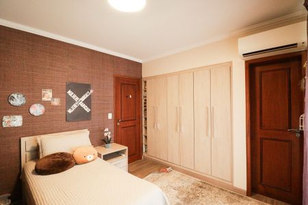 Apartamento à venda com 240m², 3 quartos e 4 vagas Suíte 2