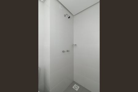 Banheiro de apartamento para alugar com 1 quarto, 32m² em Independência, Porto Alegre