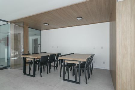 Sala de reunião de apartamento para alugar com 1 quarto, 24m² em Independência, Porto Alegre