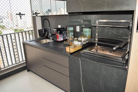 Apartamento à venda com 165m², 5 quartos e 3 vagas