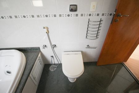 Casa para alugar com 160m², 3 quartos e 2 vagas Casa para alugar com 160m², 3 quartos e 2 vagasBanheiro da Suíte
