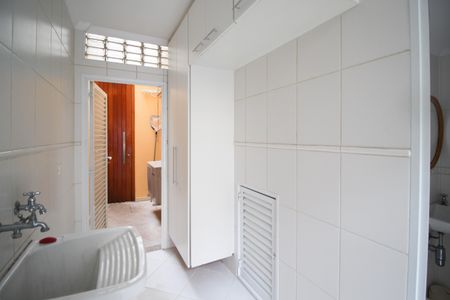 Casa para alugar com 160m², 3 quartos e 2 vagas Casa para alugar com 160m², 3 quartos e 2 vagasÁrea de Serviço