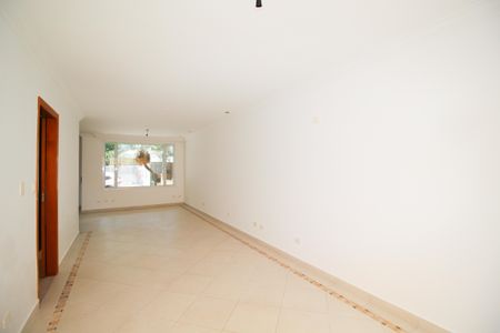 Casa para alugar com 160m², 3 quartos e 2 vagas Casa para alugar com 160m², 3 quartos e 2 vagasSala
