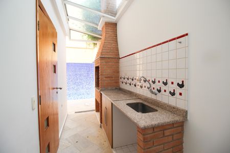 Casa para alugar com 160m², 3 quartos e 2 vagas Casa para alugar com 160m², 3 quartos e 2 vagasChurrasqueira