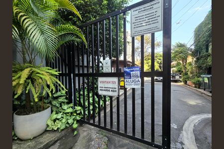 Casa de condomínio para alugar com 160m², 3 quartos e 2 vagasFachada do condomínio 