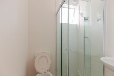 Banheiro de kitnet/studio para alugar com 1 quarto, 16m² em Vila Butantã, São Paulo