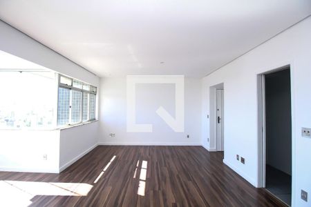 Apartamento para alugar com 3 quartos, 110m² em São Pedro, Belo Horizonte