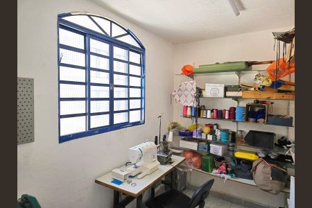 Casa à venda com 108m², 3 quartos e 2 vagasQuarto de serviço