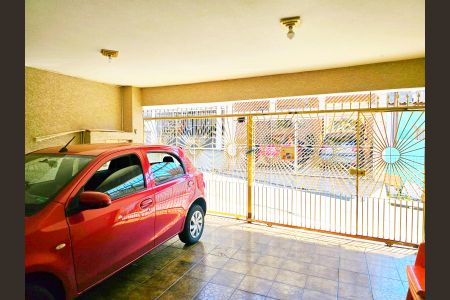 Casa à venda com 108m², 3 quartos e 2 vagas Casa à venda com 108m², 3 quartos e 2 vagasGaragem