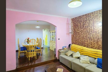 Casa à venda com 108m², 3 quartos e 2 vagas Casa à venda com 108m², 3 quartos e 2 vagasSala