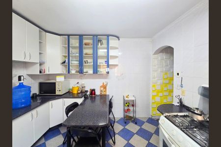 Casa à venda com 108m², 3 quartos e 2 vagasCozinha