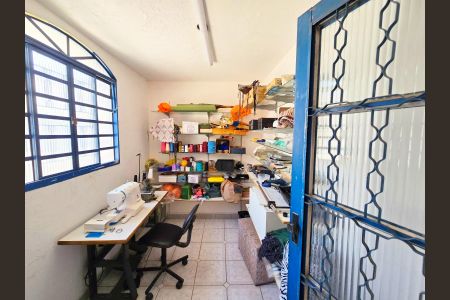 Casa à venda com 108m², 3 quartos e 2 vagasQuarto de serviço