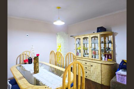 Casa à venda com 108m², 3 quartos e 2 vagas Casa à venda com 108m², 3 quartos e 2 vagasCopa