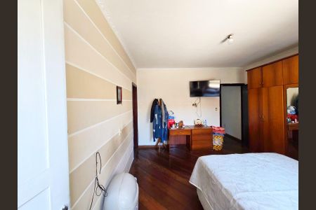 Casa à venda com 108m², 3 quartos e 2 vagas Casa à venda com 108m², 3 quartos e 2 vagasSuíte