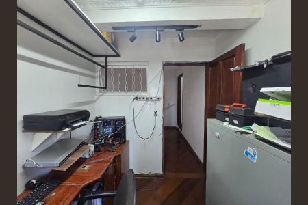 Casa à venda com 108m², 3 quartos e 2 vagasEscritório