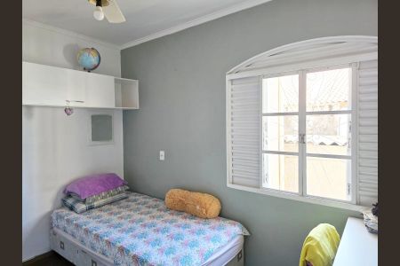 Casa à venda com 108m², 3 quartos e 2 vagasQuarto