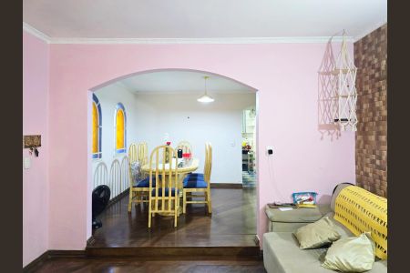 Casa à venda com 108m², 3 quartos e 2 vagas Casa à venda com 108m², 3 quartos e 2 vagasSala