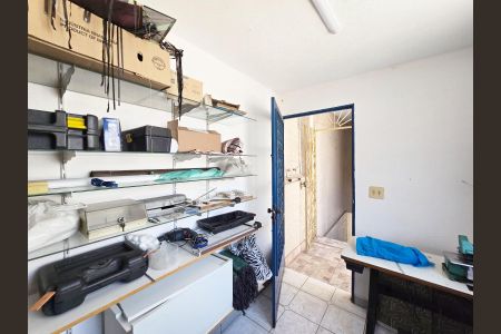 Casa à venda com 108m², 3 quartos e 2 vagasQuarto de serviço