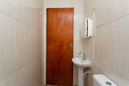 Casa para alugar com 63m², 1 quarto e sem vaga Casa para alugar com 63m², 1 quarto e sem vagaBanheiro