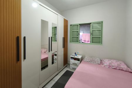 Casa à venda com 74m², 2 quartos e 3 vagasQuarto 2