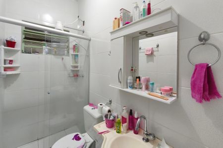 Casa à venda com 74m², 2 quartos e 3 vagasBanheiro