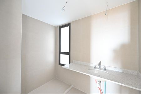 Apartamento à venda com 325m², 4 quartos e 1 vagaBanheiro da Suíte 1