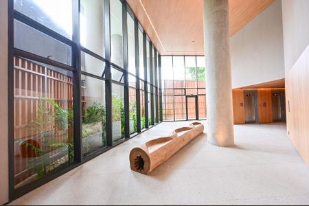 Apartamento à venda com 325m², 4 quartos e 1 vaga Apartamento à venda com 325m², 4 quartos e 1 vagaHall de Entrada