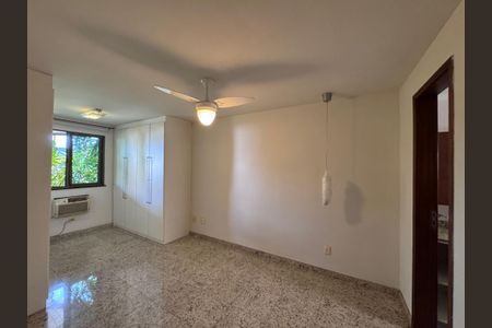 Suíte de apartamento para alugar com 3 quartos, 110m² em Recreio dos Bandeirantes, Rio de Janeiro