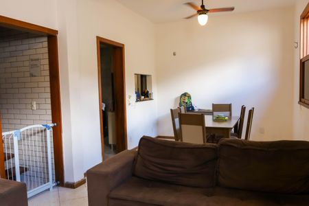 Sala de casa para alugar com 3 quartos, 98m² em Bonsucesso, Rio de Janeiro