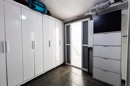 Casa para alugar com 196m², 4 quartos e sem vaga