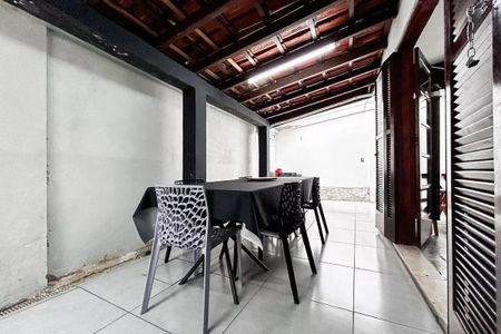 Casa para alugar com 196m², 4 quartos e sem vaga