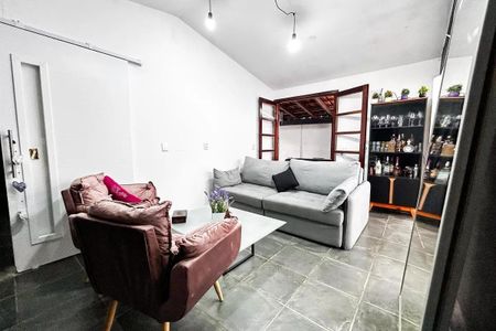 Casa para alugar com 196m², 4 quartos e sem vaga